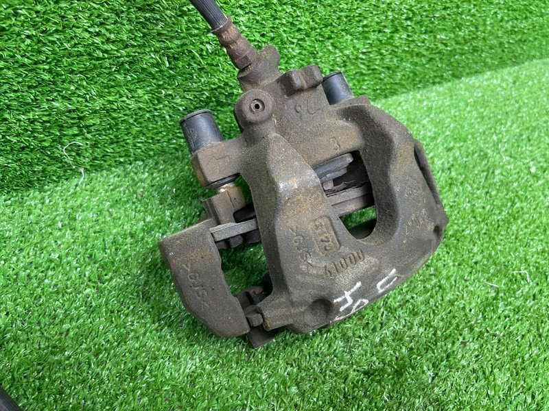 Суппорт тормозной передний правый, 1500 рублей, Москва