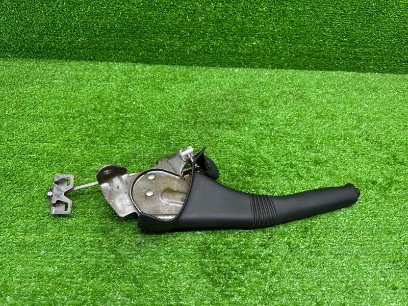 Рычаг стояночного тормоза, 1000 рублей, Москва