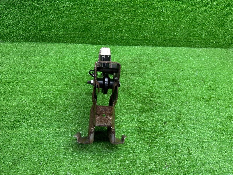 Педаль тормоза, 1000 рублей, Москва