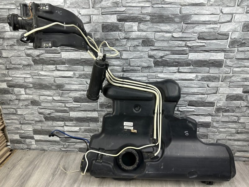 Бак топливный, 2000 рублей, Москва