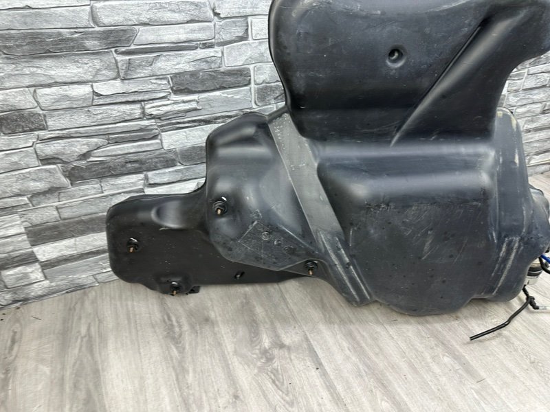 Бак топливный, 2000 рублей, Москва