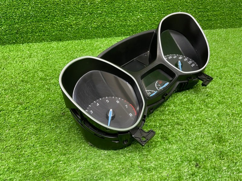 Панель приборов, 1500 рублей, Москва