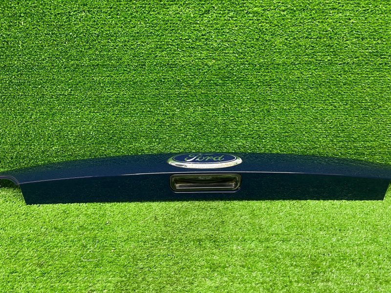 Накладка крышки багажника, 2100 рублей, Москва