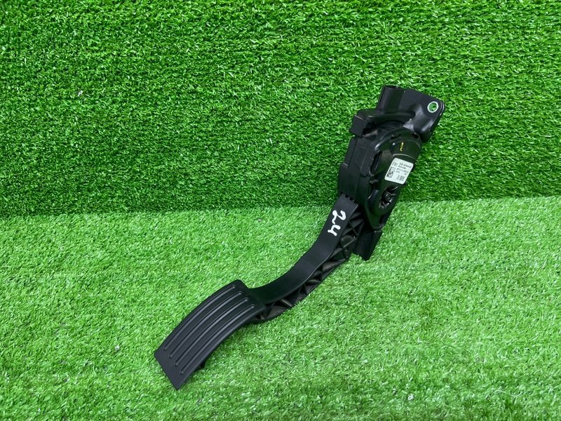 Педаль газа, 800 рублей, Москва