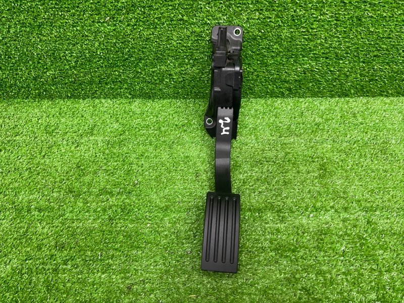 Педаль газа, 800 рублей, Москва