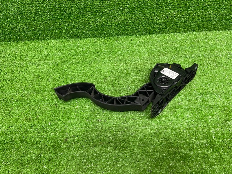 Педаль газа, 800 рублей, Москва