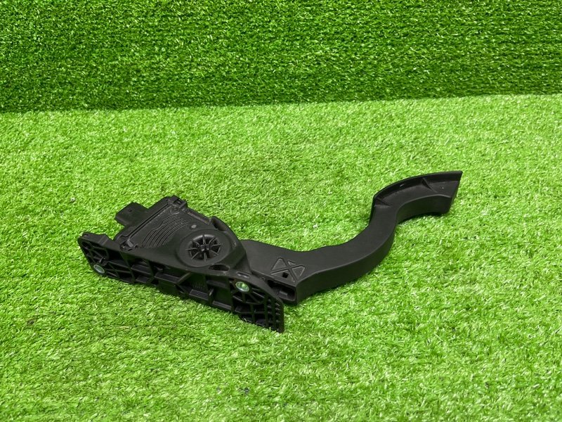 Педаль газа, 800 рублей, Москва