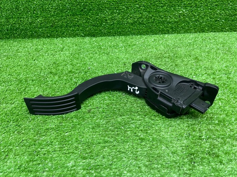 Педаль газа, 800 рублей, Москва