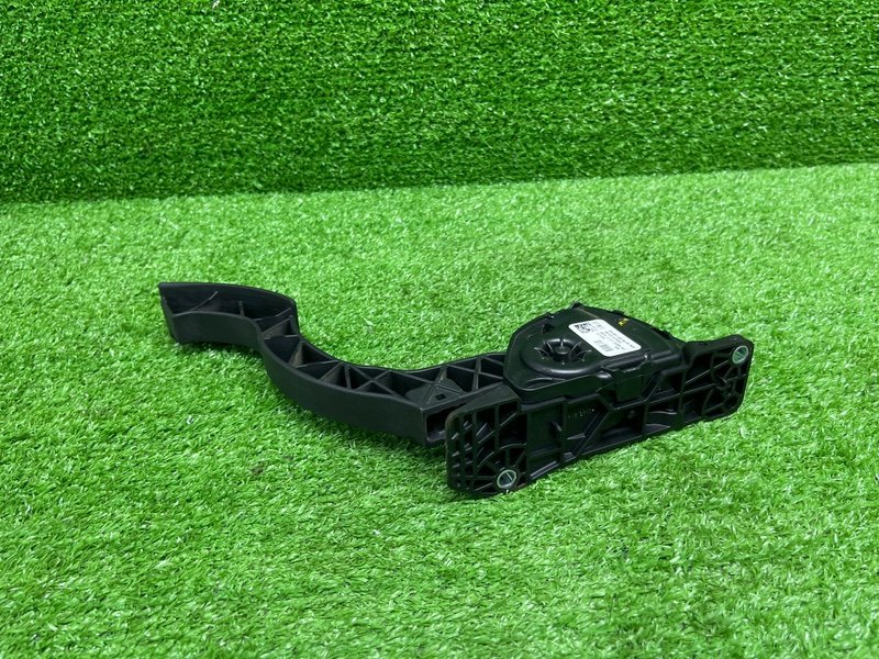 Педаль газа, 800 рублей, Москва