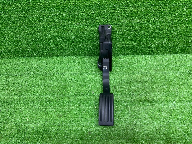 Педаль газа, 800 рублей, Москва