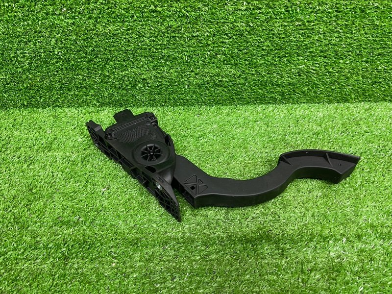 Педаль газа, 800 рублей, Москва