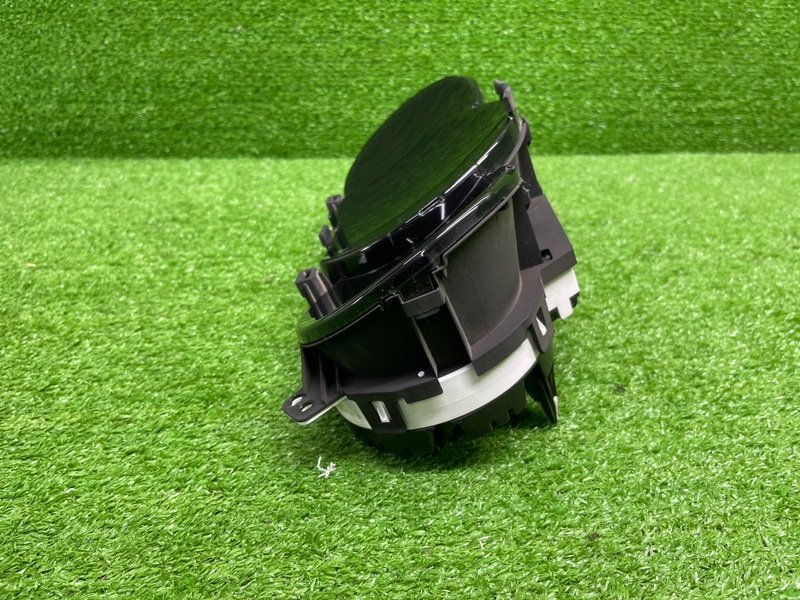 Панель приборов, 2000 рублей, Москва