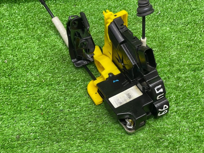 Замок двери передней правой, 1500 рублей, Москва