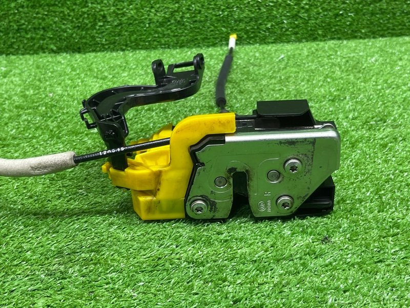 Замок двери передней правой, 1500 рублей, Москва