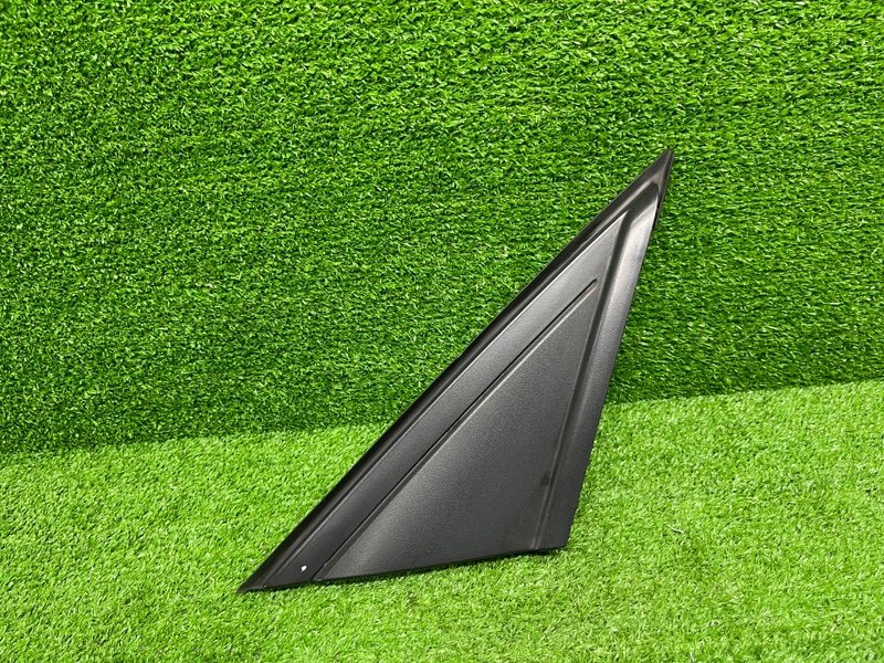 Накладка крыла, 500 рублей, Москва