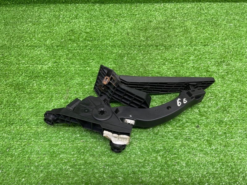 Педаль газа, 1000 рублей, Москва