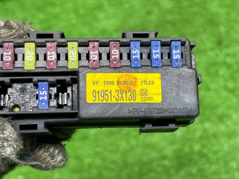 Блок предохранителей под капот, 1500 рублей, Москва