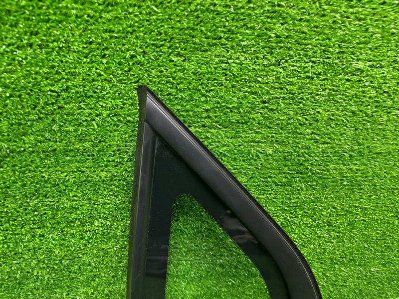 Стекло глухое зад. левое, 1000 рублей, Москва