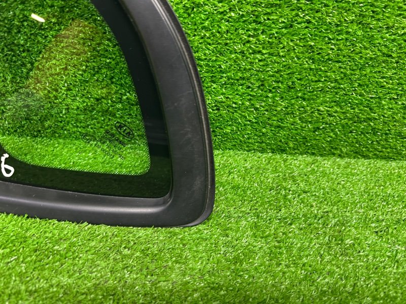 Стекло глухое зад. левое, 1000 рублей, Москва