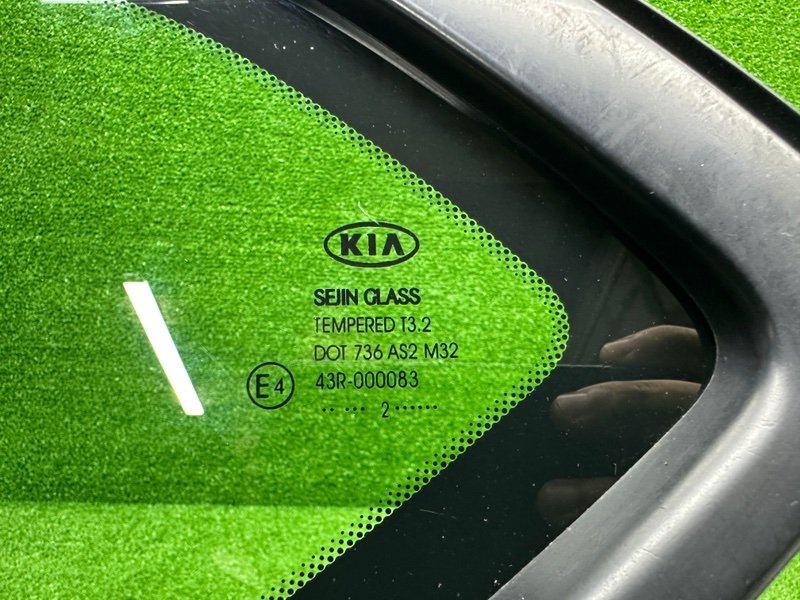 Стекло глухое зад. левое, 1000 рублей, Москва