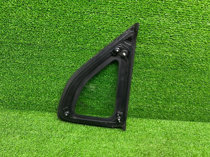 Стекло глухое зад. левое, 1000 рублей, Москва