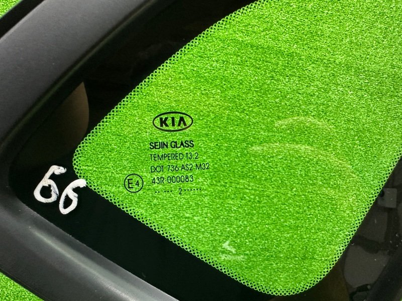 Стекло глухое зад. правое, 1000 рублей, Москва