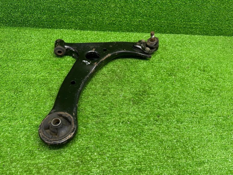 Рычаг передний правый, 1500 рублей, Москва