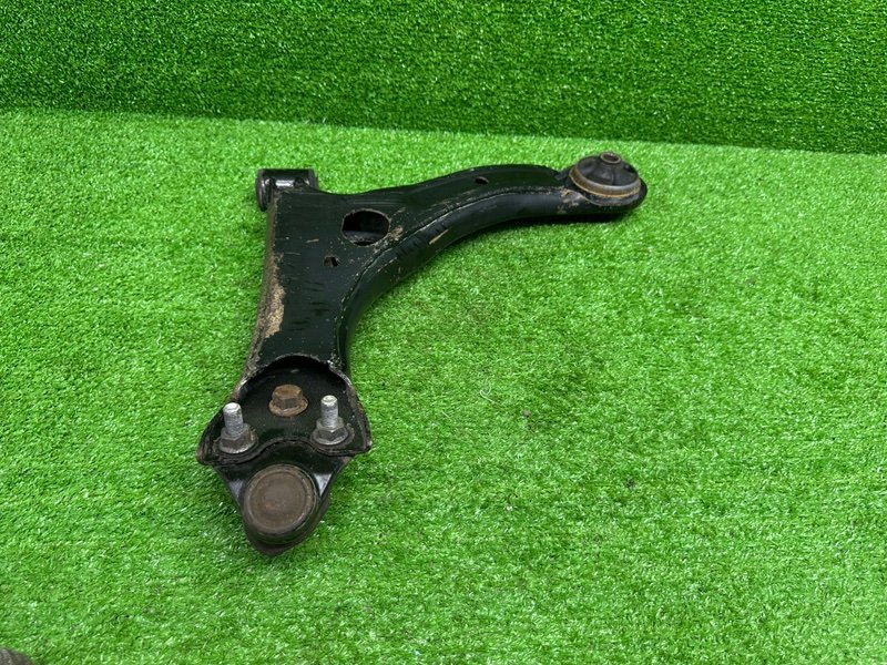 Рычаг передний правый, 1500 рублей, Москва