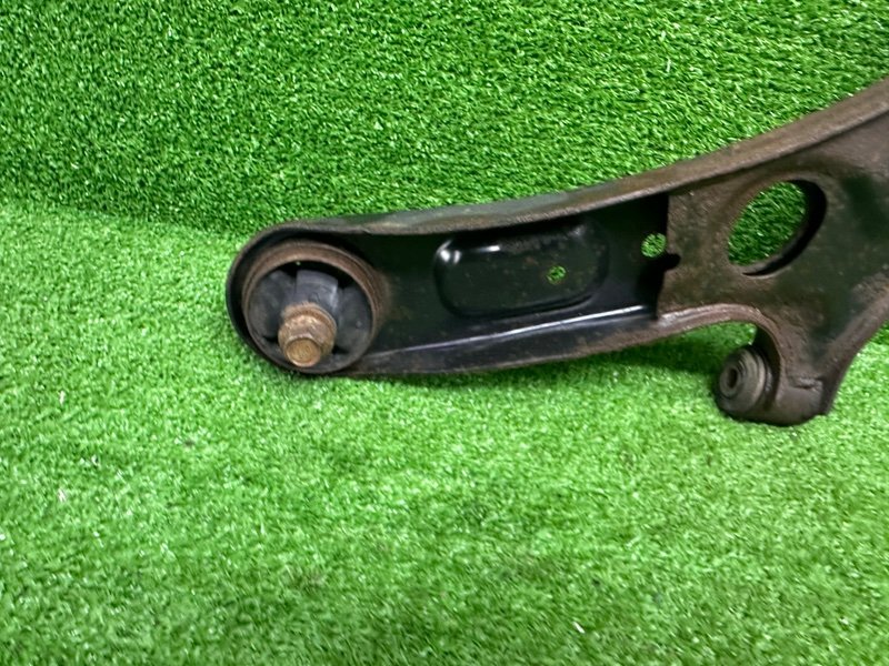 Рычаг передний правый, 2000 рублей, Москва