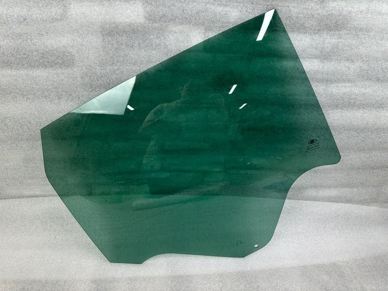 Стекло двери задней правой, 1500 рублей, Москва