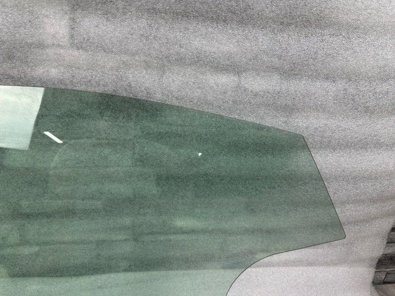 Стекло двери передней правой, 2500 рублей, Москва