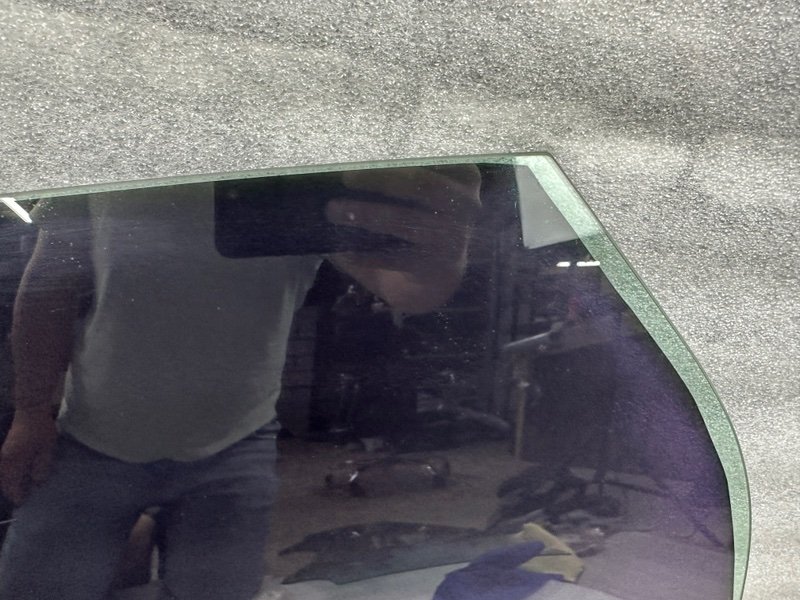 Стекло двери задней левой, 1000 рублей, Москва