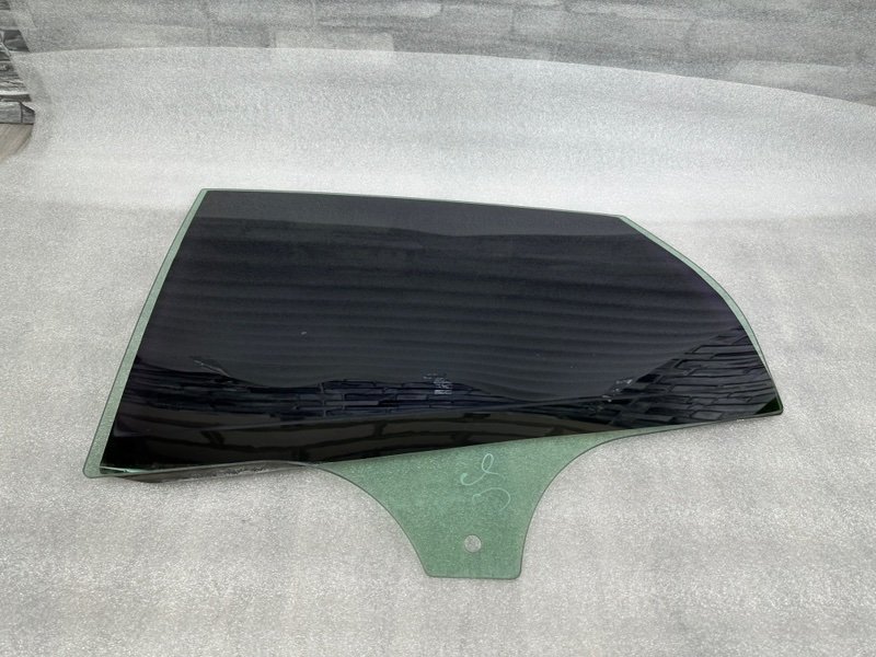 Стекло двери задней левой, 1000 рублей, Москва