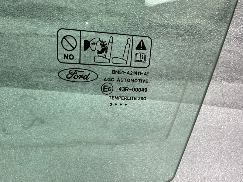 Стекло двери передней левой, 1200 рублей, Москва