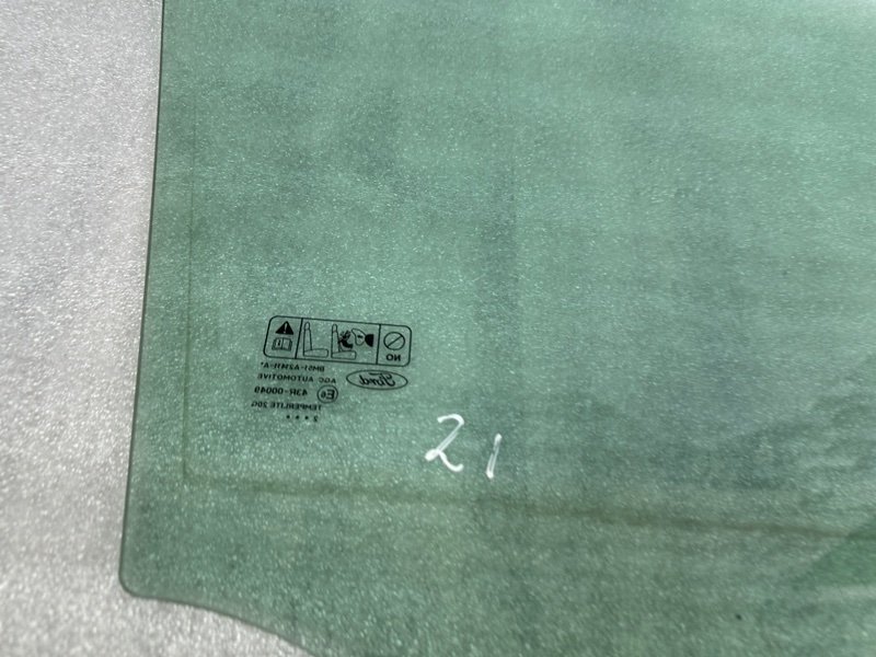 Стекло двери передней левой, 1200 рублей, Москва