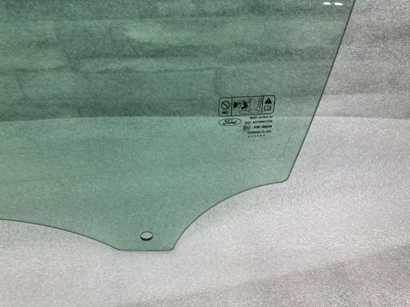 Стекло двери передней левой, 1200 рублей, Москва