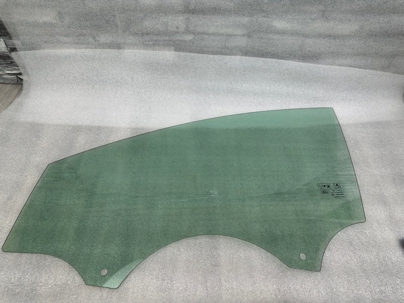 Стекло двери передней левой, 1200 рублей, Москва