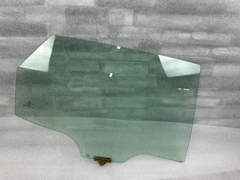 Стекло двери задней правой, 1500 рублей, Москва