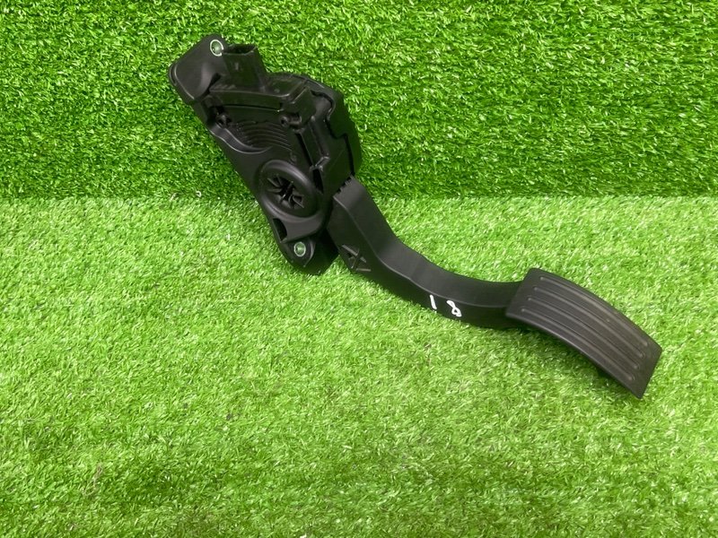 Педаль газа, 800 рублей, Москва