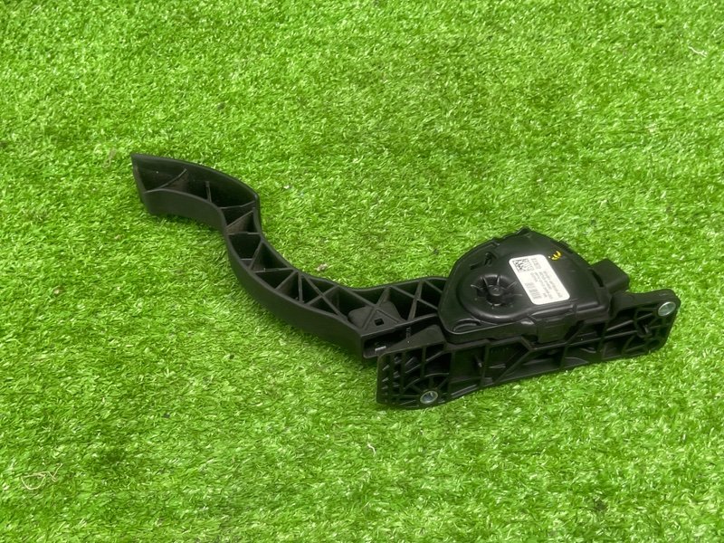 Педаль газа, 800 рублей, Москва