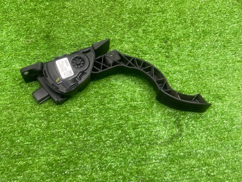 Педаль газа, 800 рублей, Москва