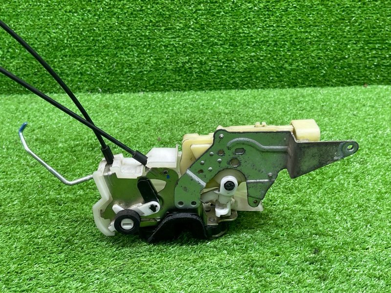 Замок двери задней левой, 2000 рублей, Москва