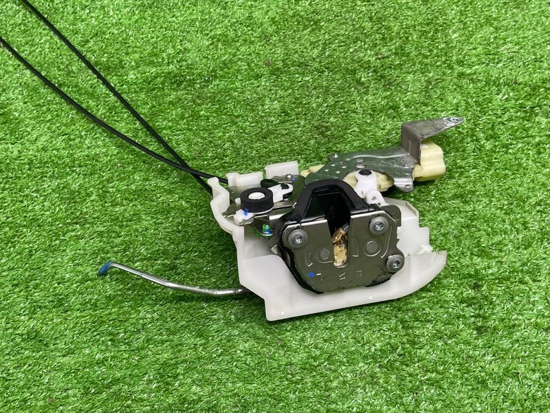 Замок двери задней левой, 2000 рублей, Москва