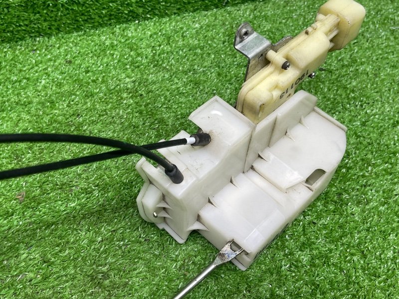 Замок двери передней правой, 2500 рублей, Москва