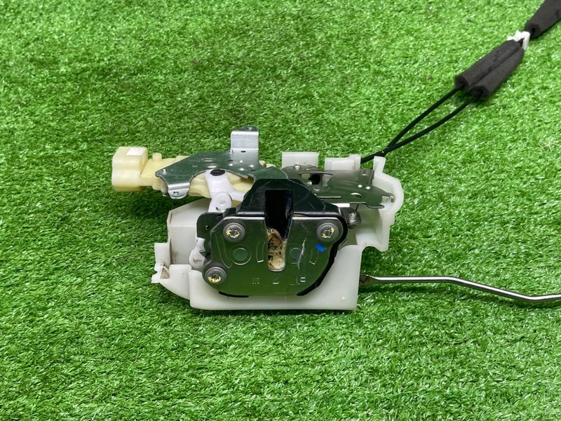 Замок двери передней правой, 2500 рублей, Москва