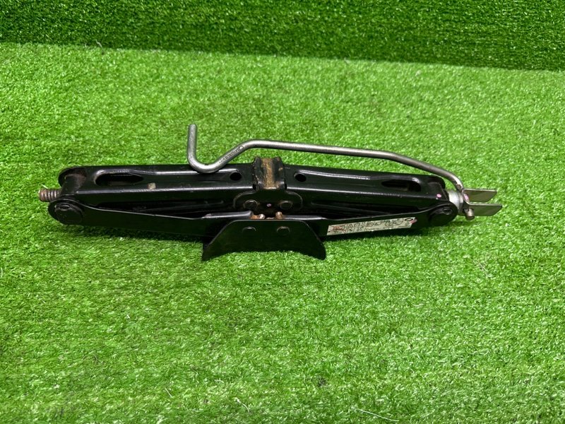 Домкрат, 2000 рублей, Москва