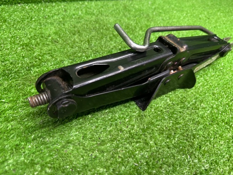 Домкрат, 2000 рублей, Москва