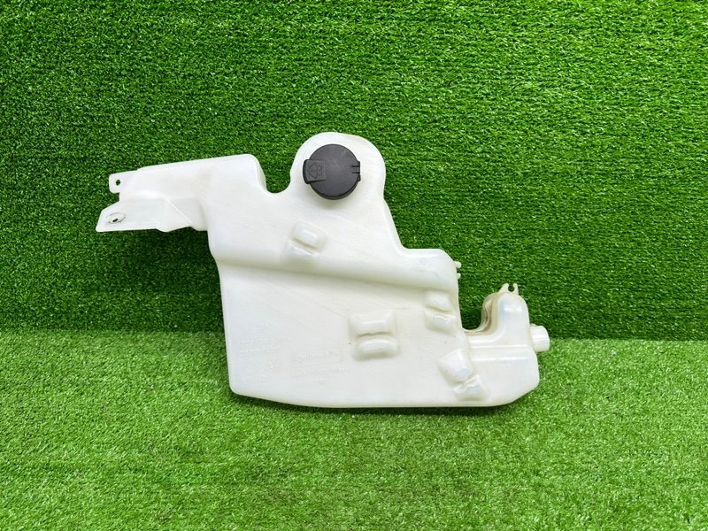 Бачок омывателя лобового стекла, 1000 рублей, Москва