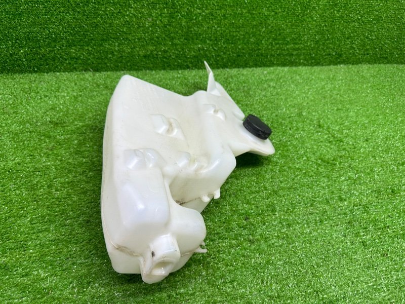 Бачок омывателя лобового стекла, 1000 рублей, Москва