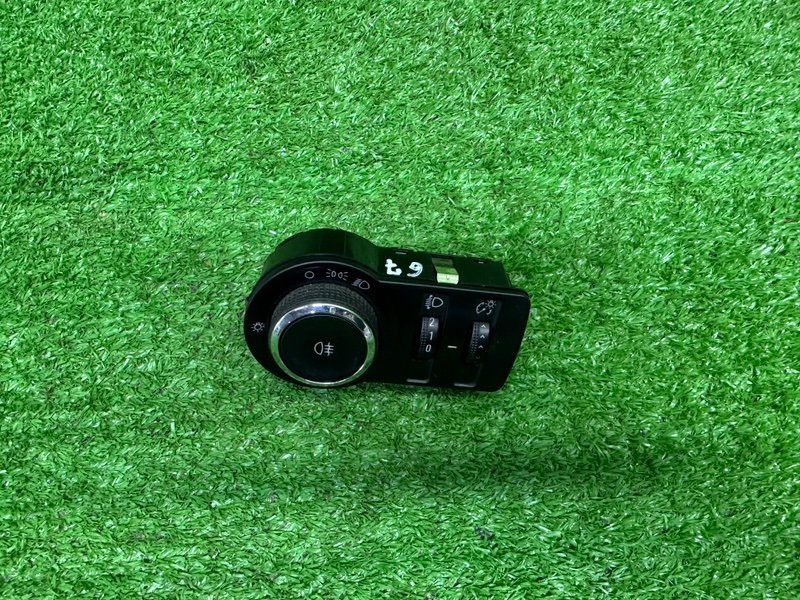 Переключатель света фар, 1000 рублей, Москва